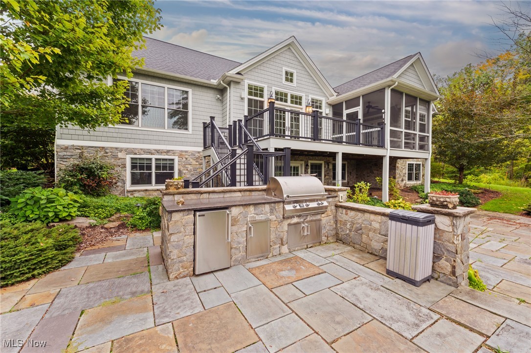 8489 Lake Shore Drive Chagrin Falls OH 44023