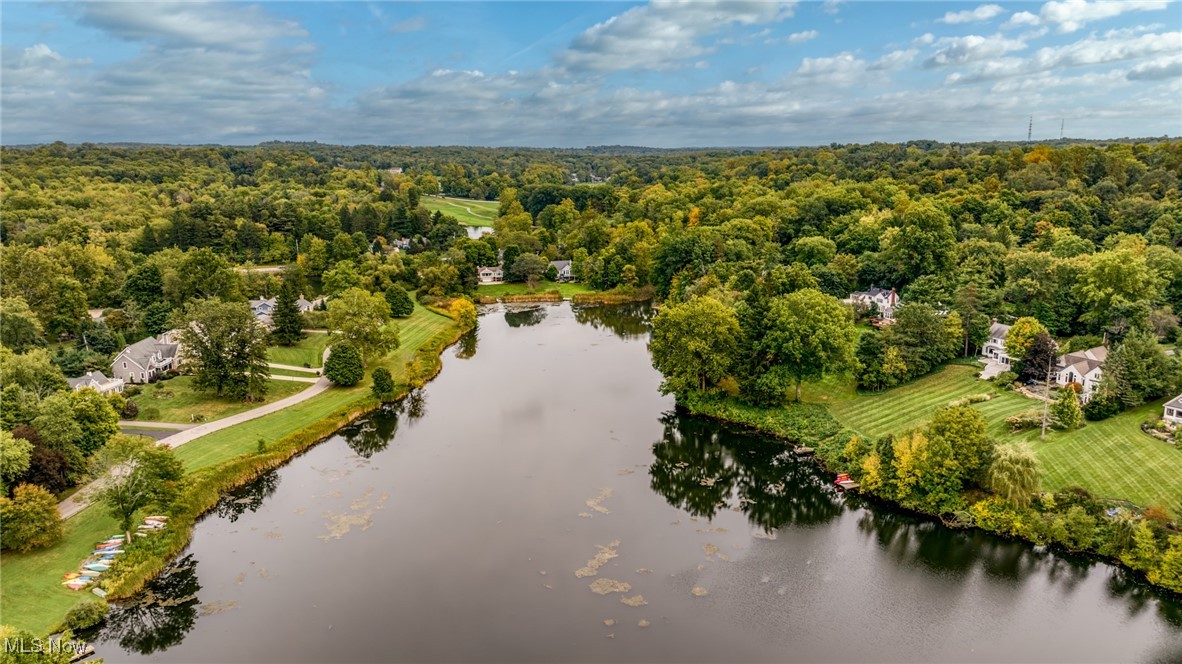 8489 Lake Shore Drive Chagrin Falls OH 44023