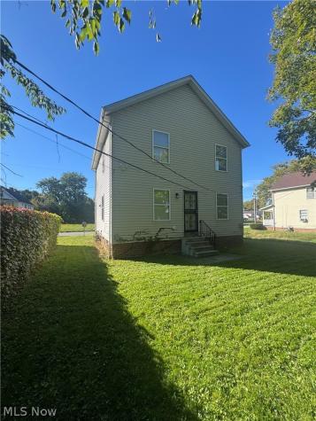 623 E 117th Street Cleveland OH 44108