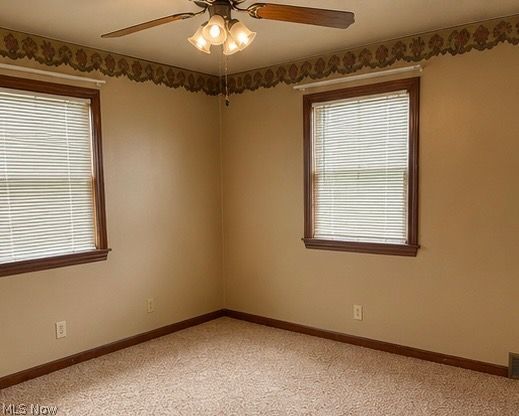 921 Garfield Street Struthers OH 44471