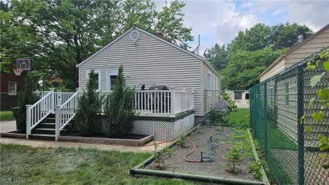 667 Essex Street Akron OH 44306