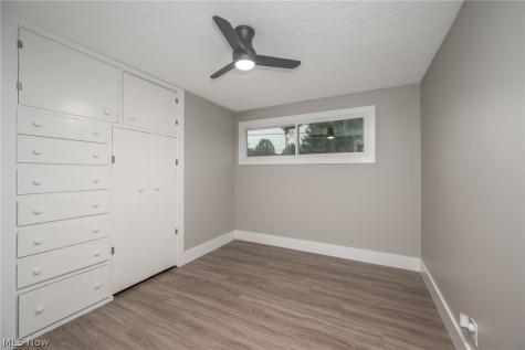 1828 Glenwood Drive Twinsburg OH 44087