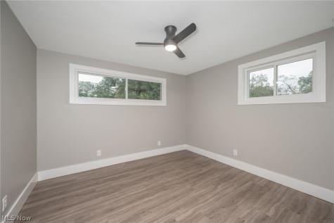 1828 Glenwood Drive Twinsburg OH 44087