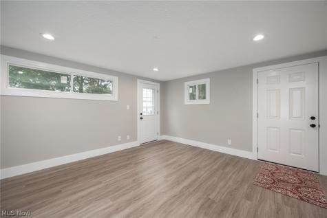 1828 Glenwood Drive Twinsburg OH 44087
