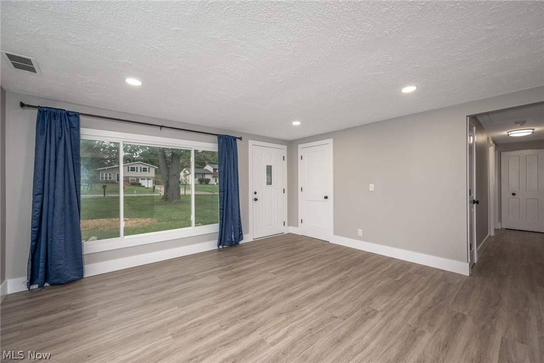 1828 Glenwood Drive Twinsburg OH 44087