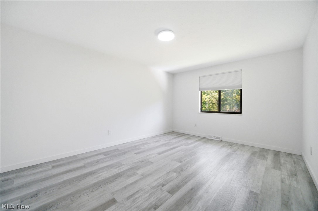 5864 North Oval Solon OH 44139