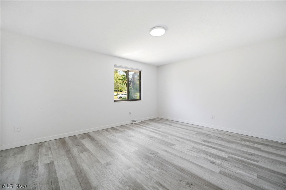 5864 North Oval Solon OH 44139