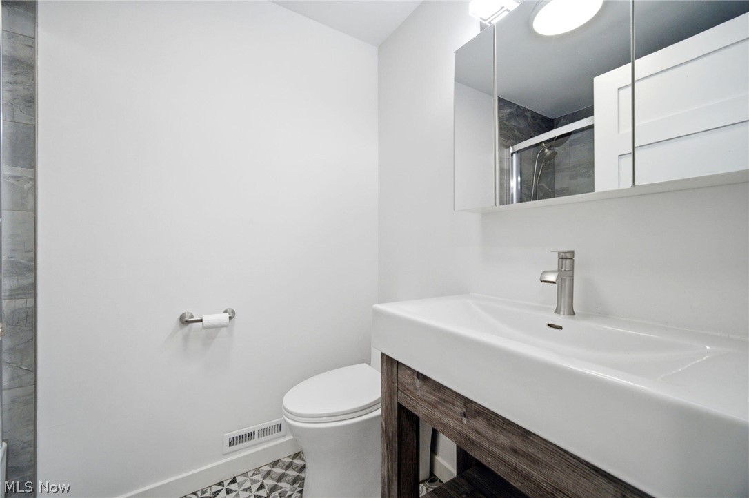 5864 North Oval Solon OH 44139
