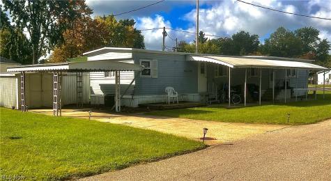 17 Ash Drive Olmsted Twp OH 44138