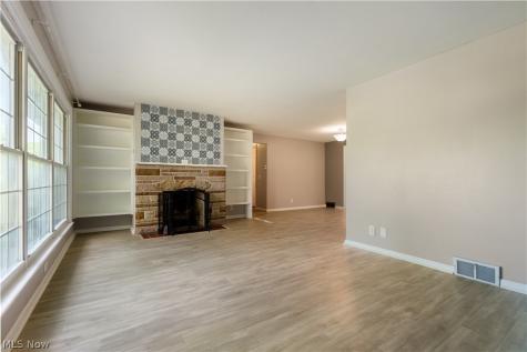 500 N Marion Avenue Louisville OH 44641