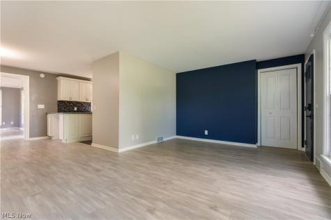 500 N Marion Avenue Louisville OH 44641