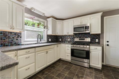 500 N Marion Avenue Louisville OH 44641