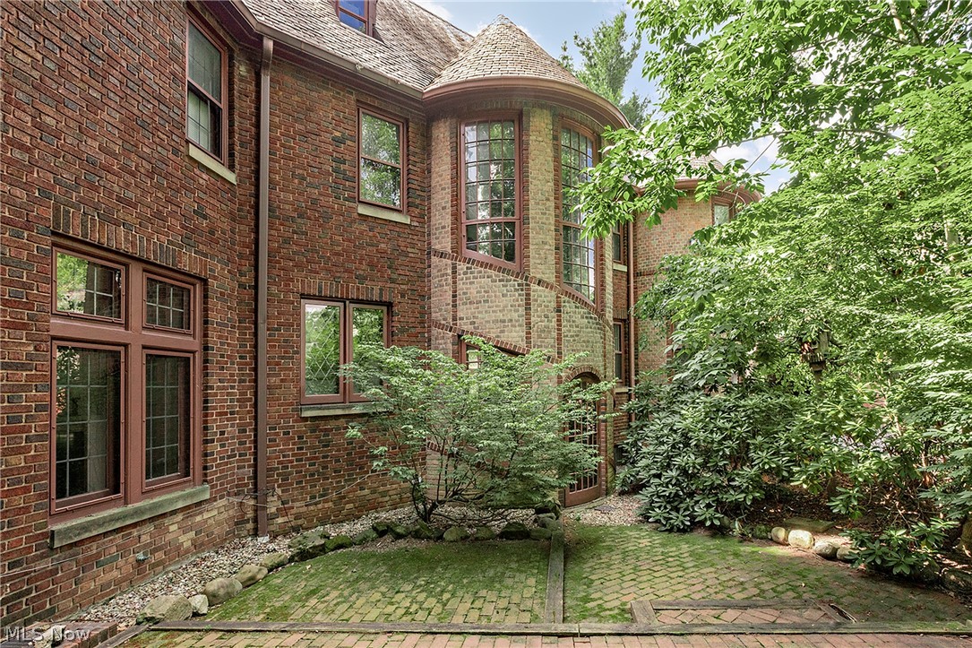 2800 Attleboro Road Shaker Heights OH 44120