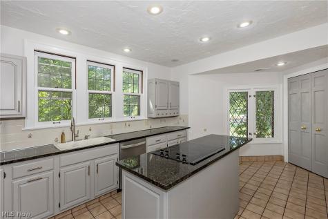 2800 Attleboro Road Shaker Heights OH 44120