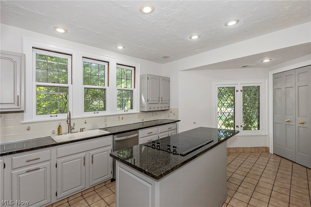 2800 Attleboro Road Shaker Heights OH 44120