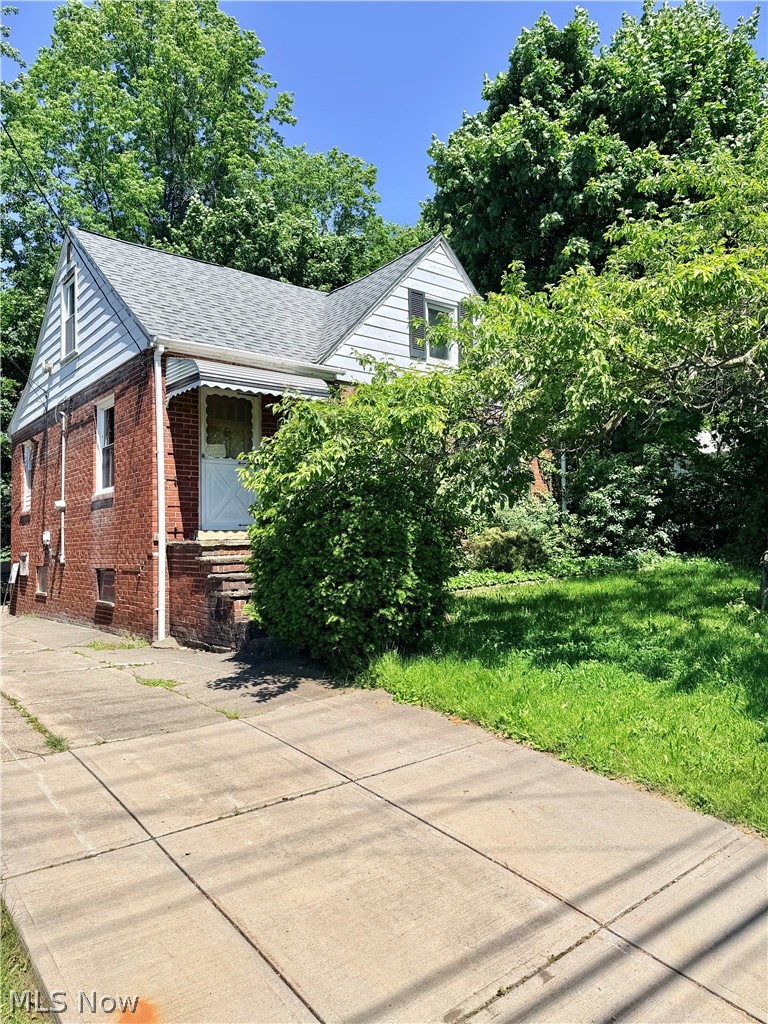 817 S Green Road South Euclid OH 44121