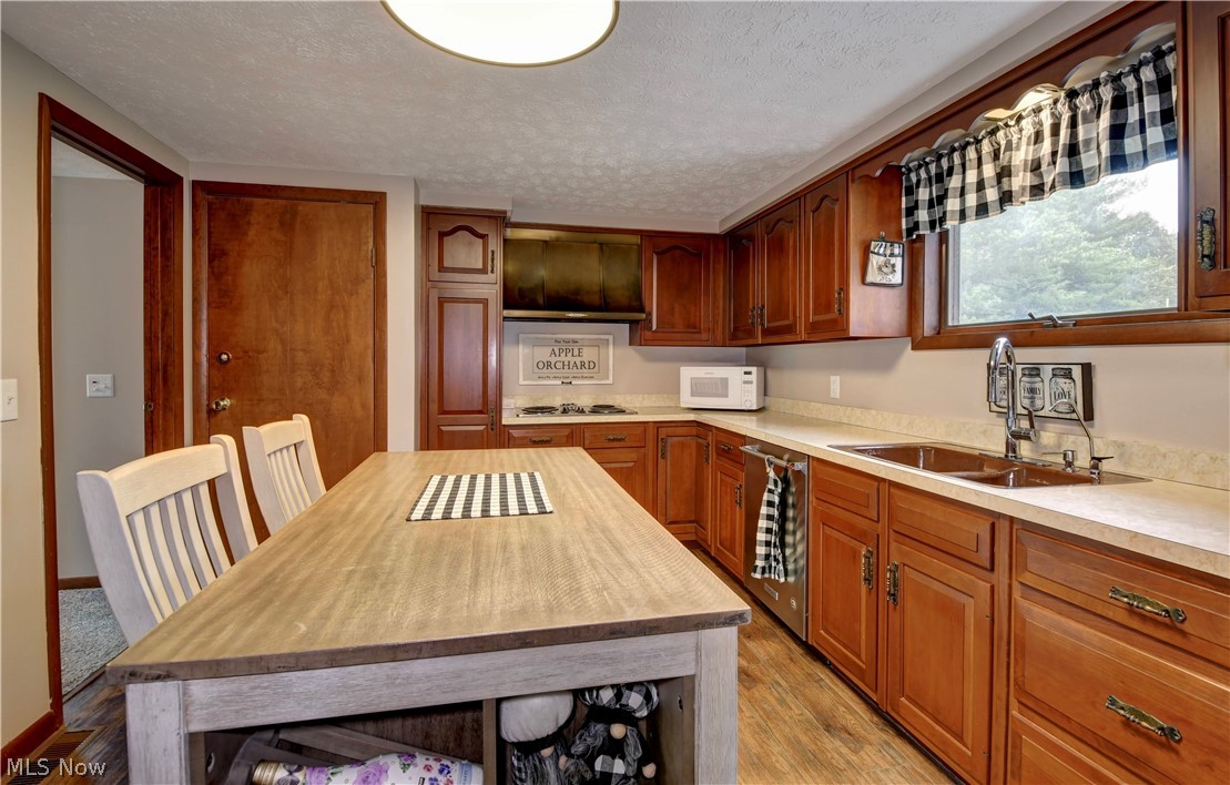 5201 Richville Drive SW Navarre OH 44662