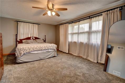 5201 Richville Drive SW Navarre OH 44662