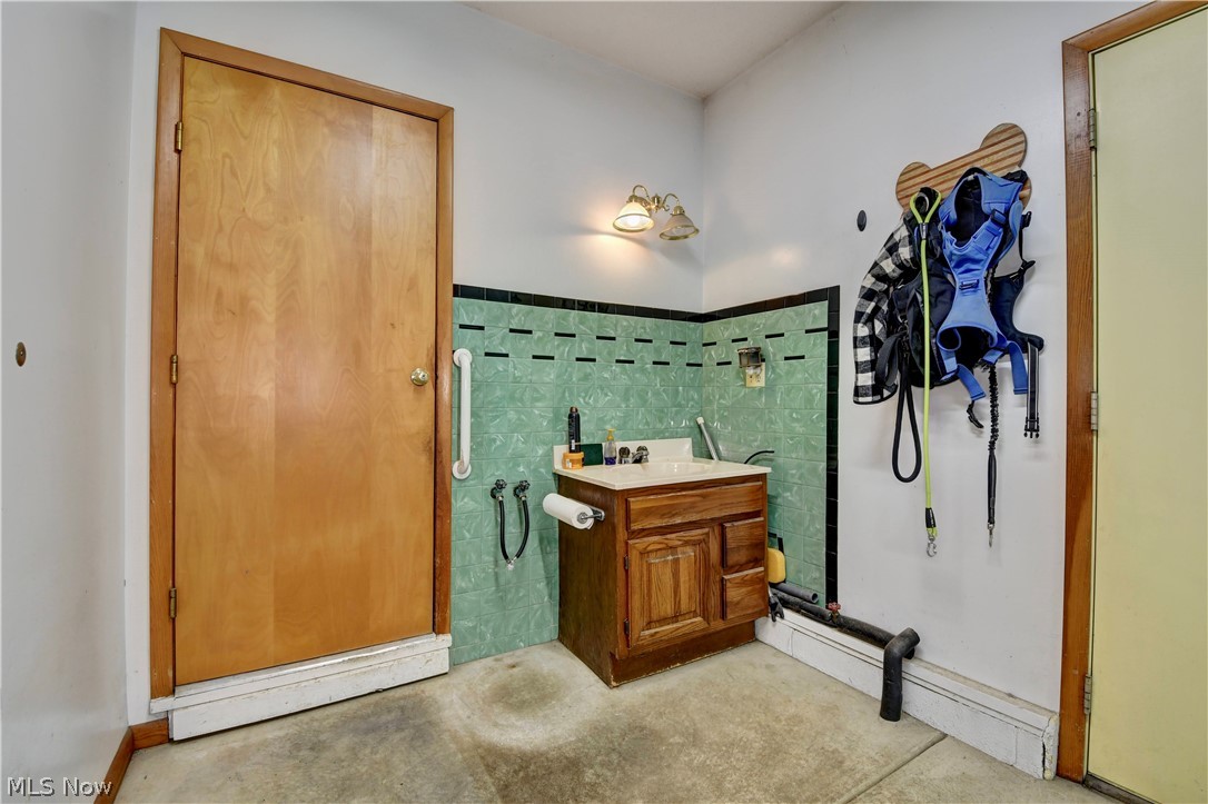 5201 Richville Drive SW Navarre OH 44662