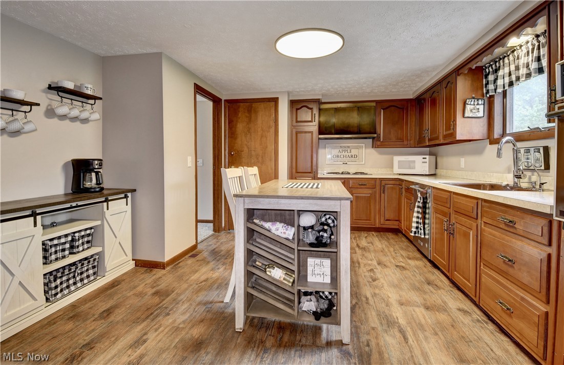 5201 Richville Drive SW Navarre OH 44662