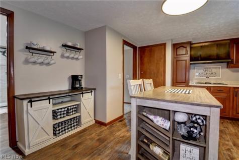 5201 Richville Drive SW Navarre OH 44662