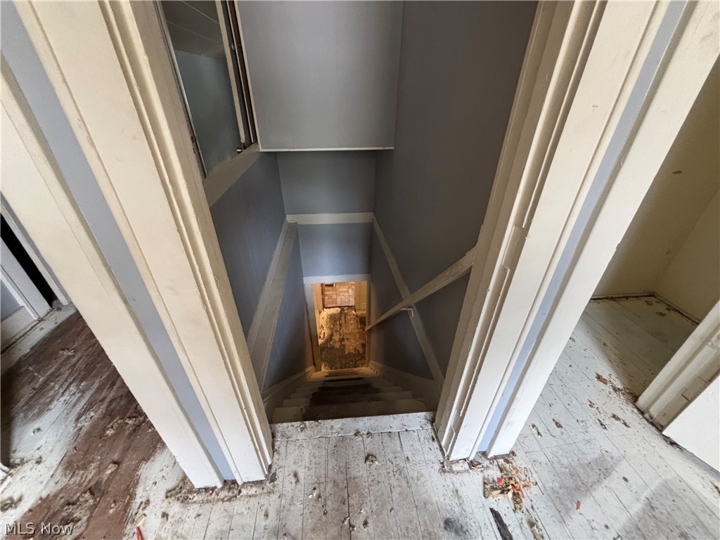 1558 Hillside Terrace Akron OH 44305