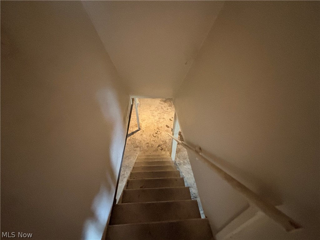 1558 Hillside Terrace Akron OH 44305