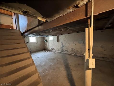 1558 Hillside Terrace Akron OH 44305