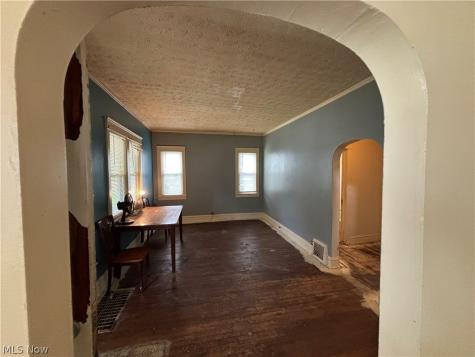 1558 Hillside Terrace Akron OH 44305