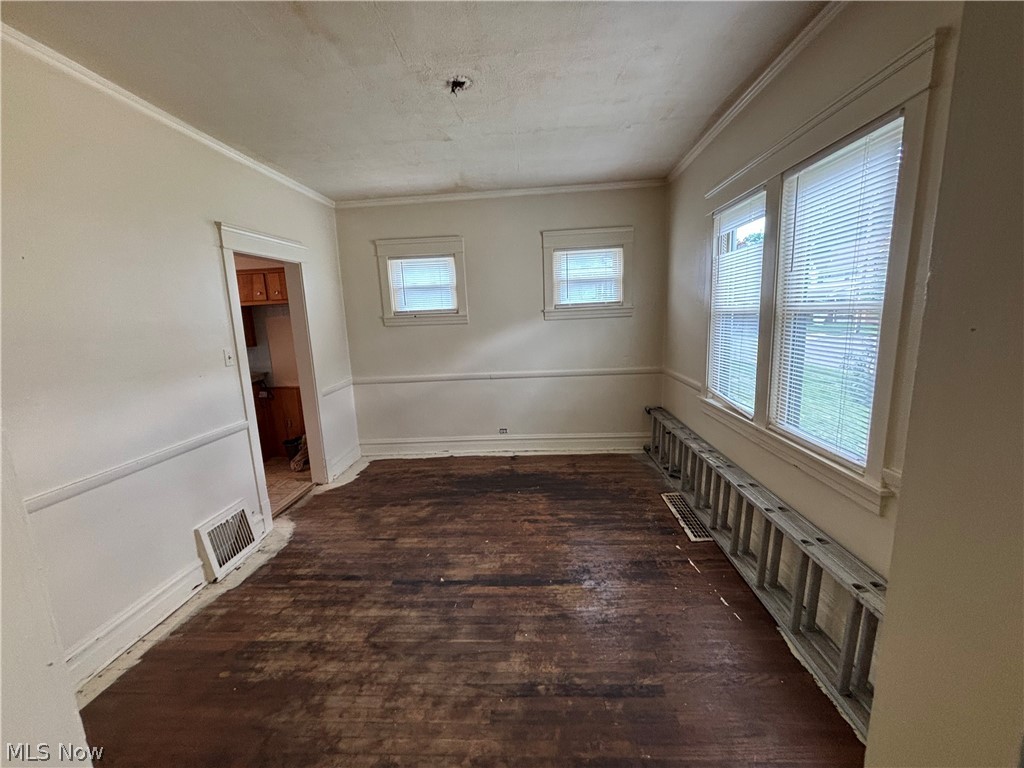1558 Hillside Terrace Akron OH 44305