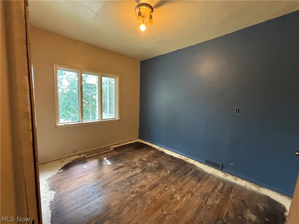 1558 Hillside Terrace Akron OH 44305