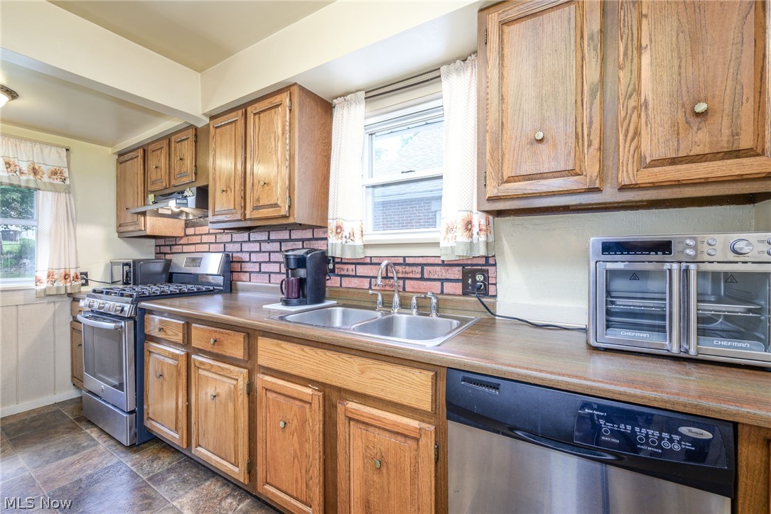1407 Herberich Avenue Akron OH 44301