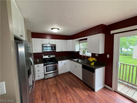 1214 Bryce Avenue Aurora OH 44202