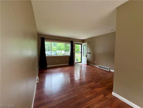 1214 Bryce Avenue Aurora OH 44202