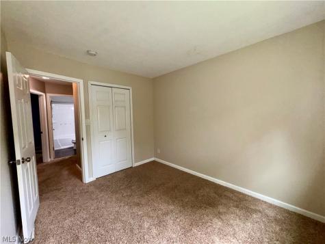 1214 Bryce Avenue Aurora OH 44202