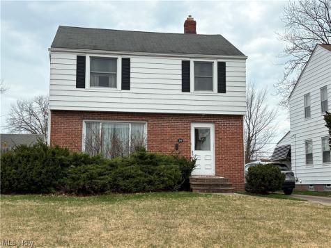 266 E 204th Street Euclid OH 44123
