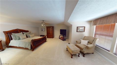 3328 Pine Ridge Drive Ravenna OH 44266