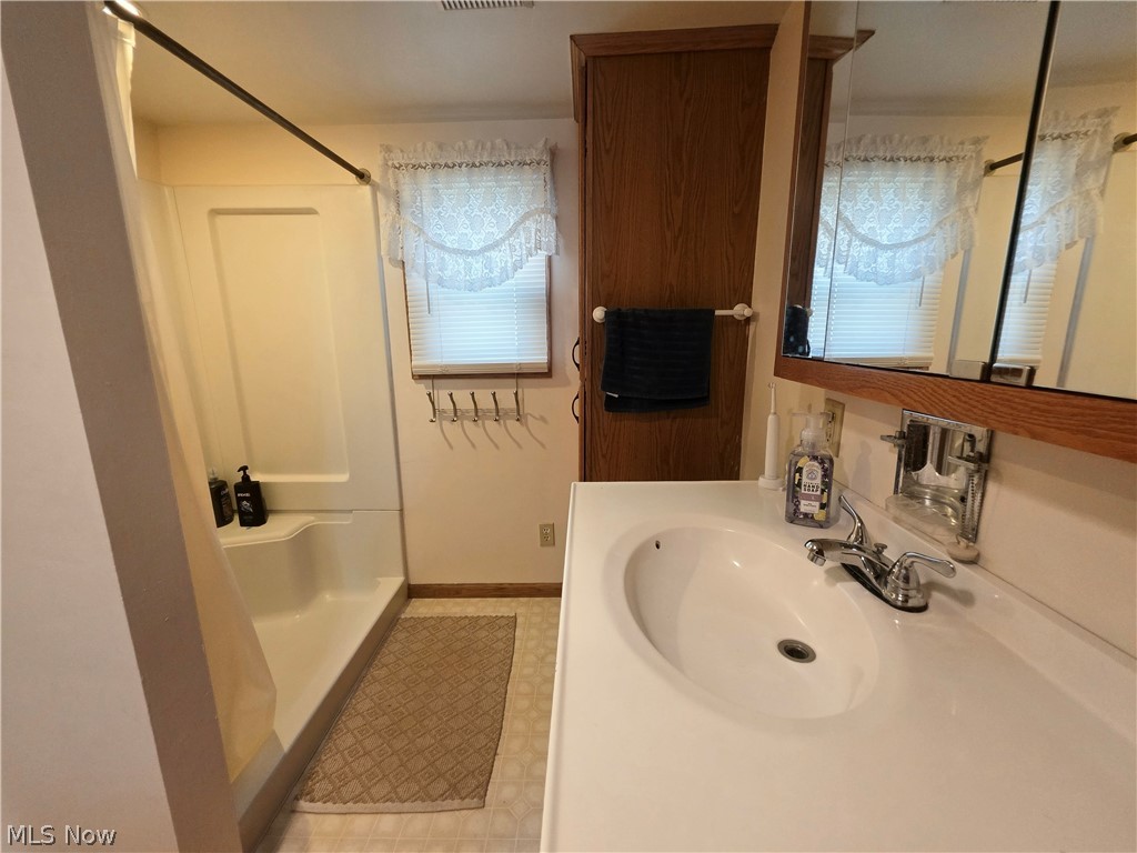 342 N Bridge Street Newcomerstown OH 43832