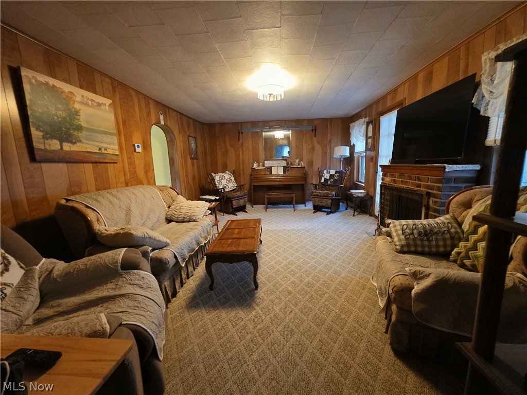 342 N Bridge Street Newcomerstown OH 43832