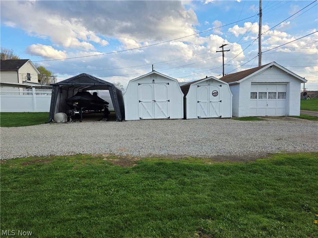 342 N Bridge Street Newcomerstown OH 43832