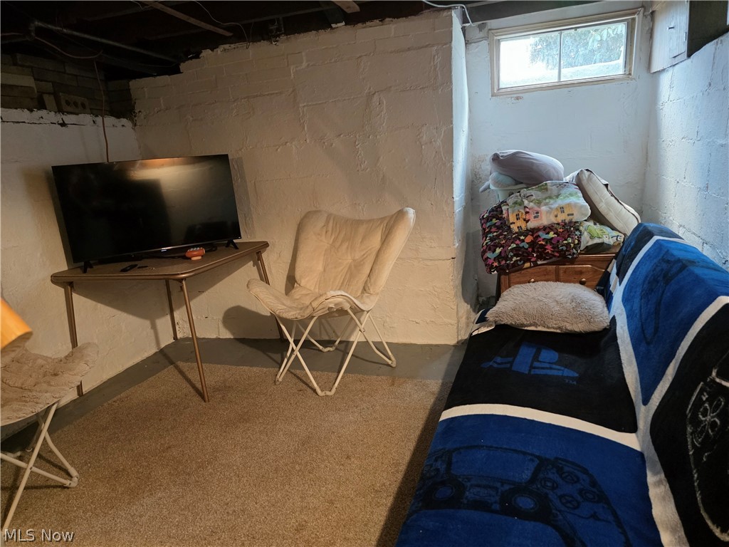 342 N Bridge Street Newcomerstown OH 43832