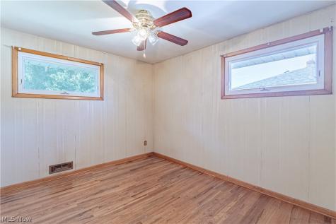 10985 Kader Drive Parma OH 44130