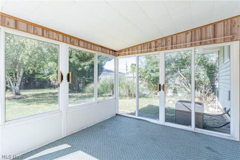 10985 Kader Drive Parma OH 44130