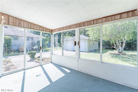 10985 Kader Drive Parma OH 44130