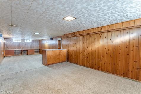 10985 Kader Drive Parma OH 44130