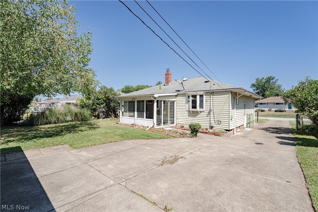 10985 Kader Drive Parma OH 44130