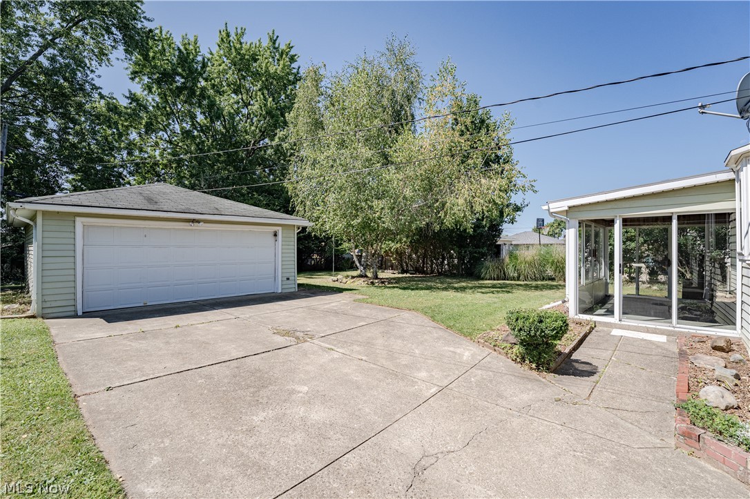 10985 Kader Drive Parma OH 44130