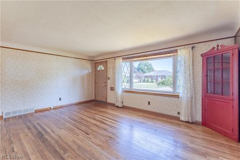10985 Kader Drive Parma OH 44130