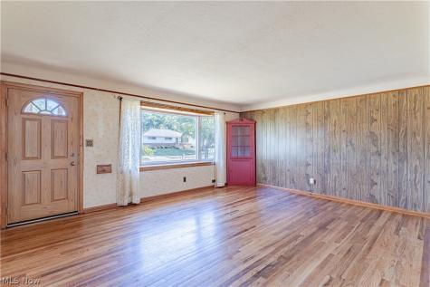 10985 Kader Drive Parma OH 44130