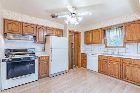 10985 Kader Drive Parma OH 44130